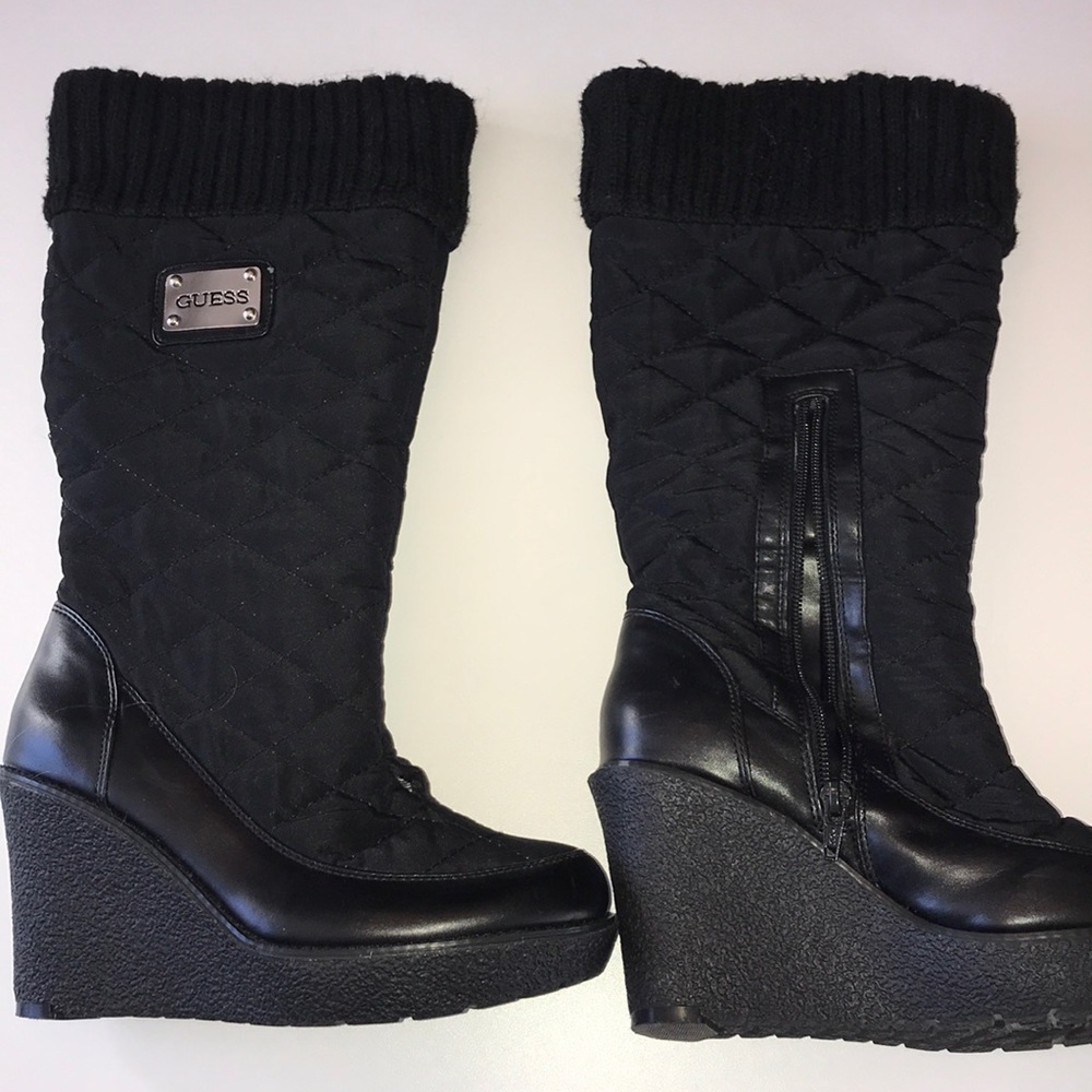 Guess - Size 6- quilted black boot